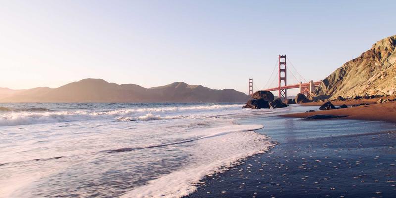 欧时明教程：解锁红色照明在灯饰设计中的艺术与科技密码